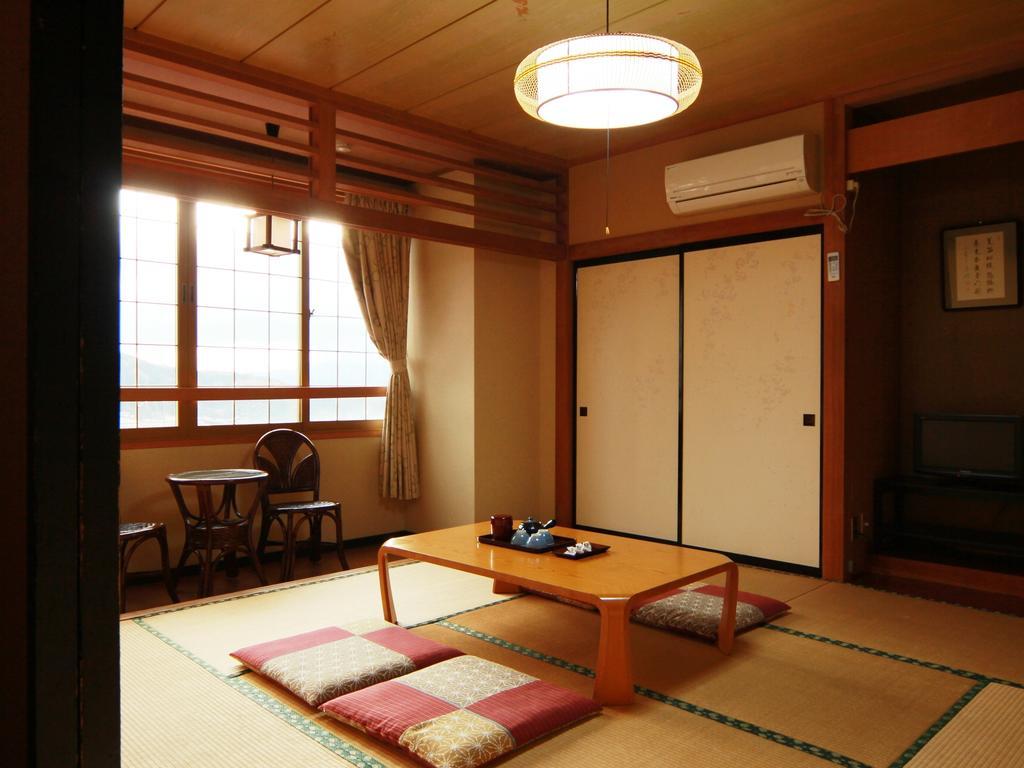 Honkan Gentaroya Hotel Nozawaonsen Room photo
