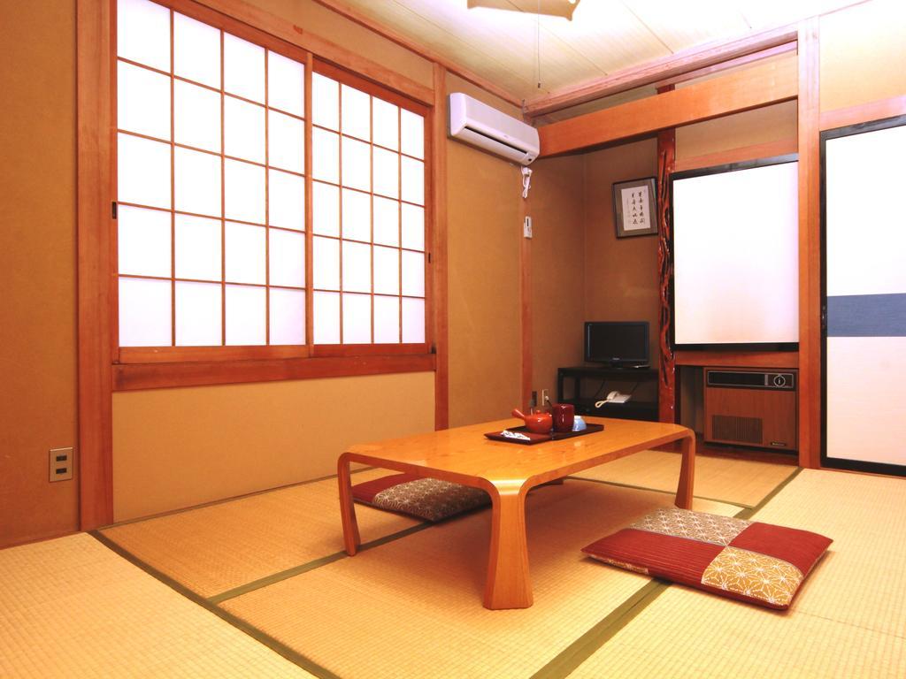 Honkan Gentaroya Hotel Nozawaonsen Room photo