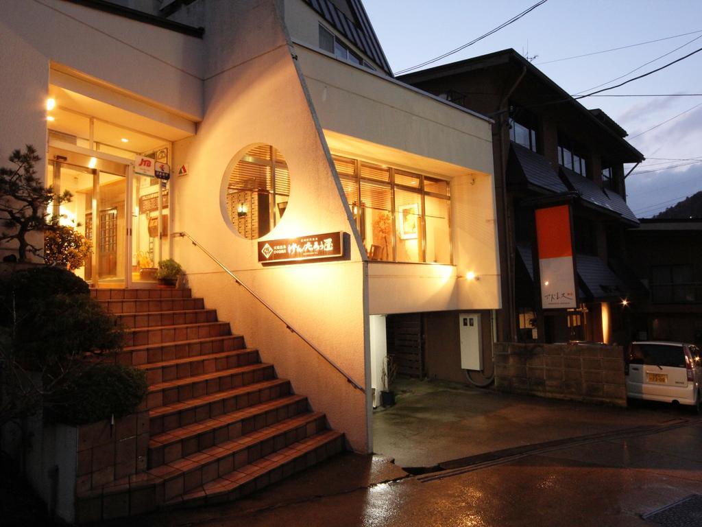 Honkan Gentaroya Hotel Nozawaonsen Exterior photo