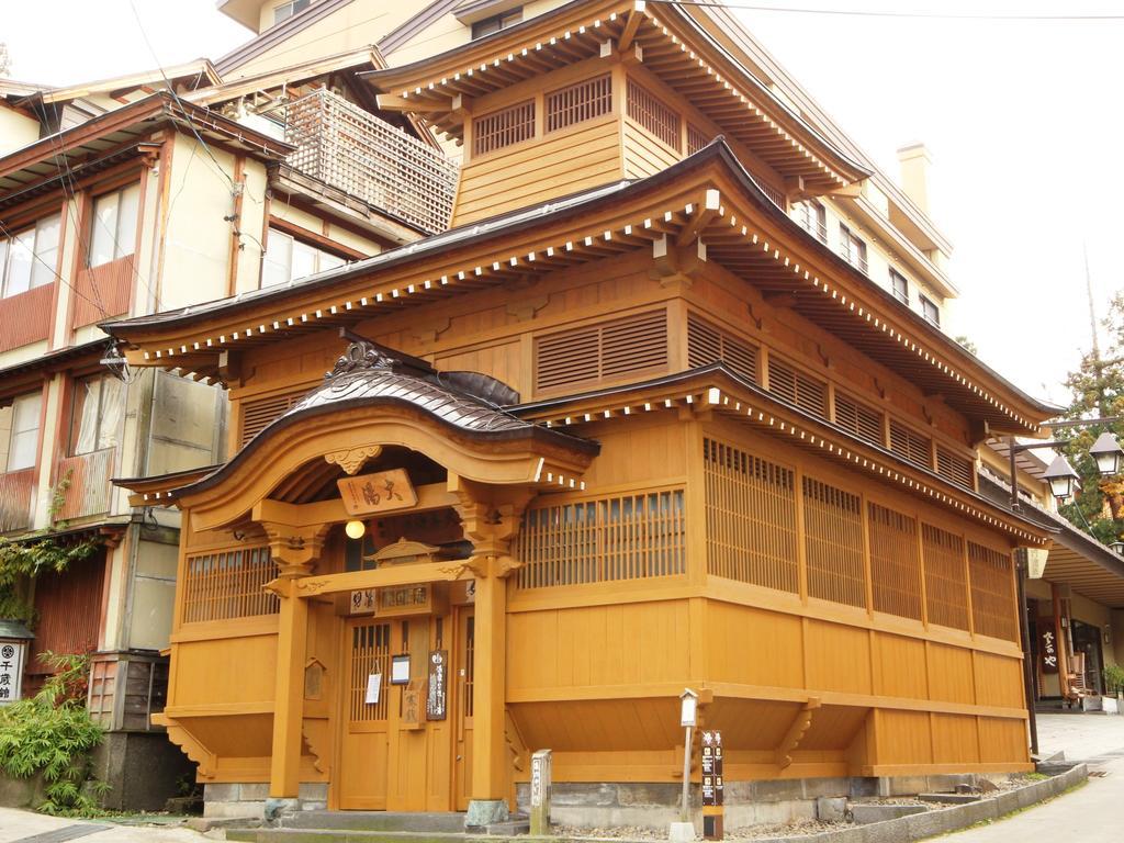 Honkan Gentaroya Hotel Nozawaonsen Exterior photo